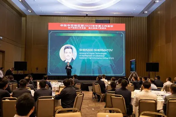 В Ташкенте прошло региональное собрание Huawei