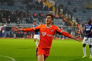 Eldor Shomurodov va Timur Kapadze 2025 yilda O‘zbekistonning eng yaxshi futbolchisi va murabbiyi deb topildi