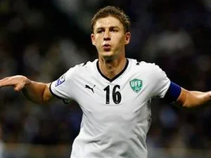 Maksim Shatkikh extends contract with Arsenal