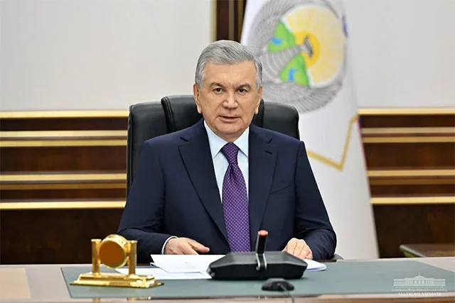 Shavkat Mirziyoyev reviewed a presentation on priority tasks in the automotive industry