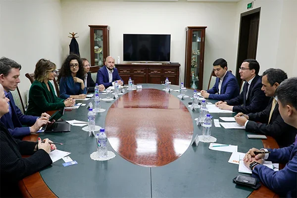 MITC, Oracle discuss cooperation issues