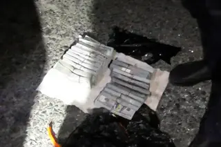 Illegal export of US$200,000 abroad prevented