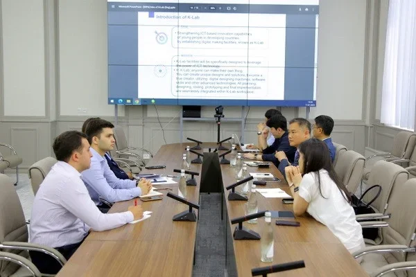 A meeting takes place with representatives of the National Agency for the Promotion of the IT Industry of Korea
