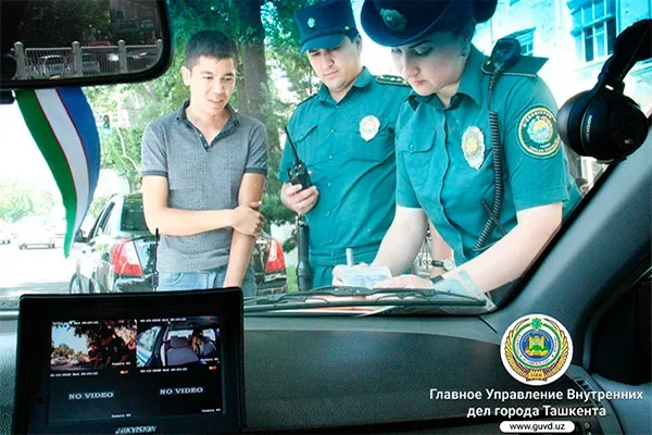 ГУВД Ташкента тестирует новый видеорегистратор для автомобилей ДПС