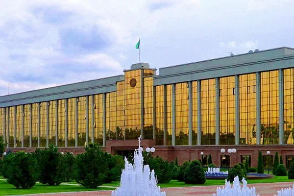 Решение о переносе Ташкентского аэропорта отменено