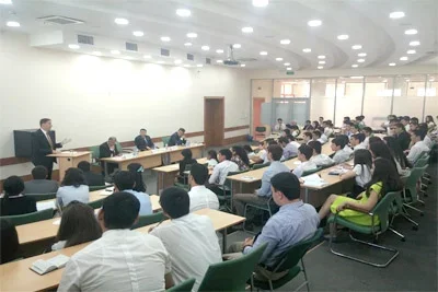 British Ambassador delivers a presentation at Tashkent State University of Law