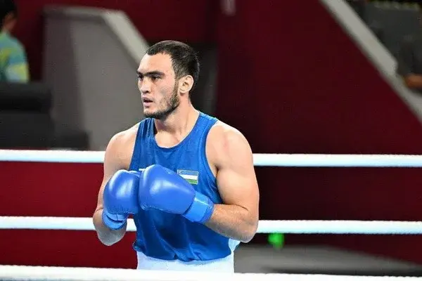 Лазизбек Мулложонов успешно провел свой первый бой в рамках ОИ Париж-2024