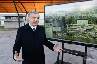 Uzbek President gets acquainted with the creative work carried out in the city of Tashkent