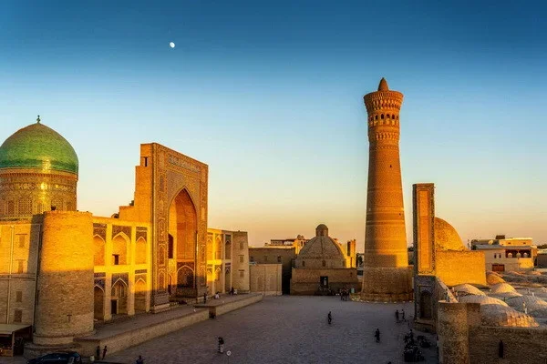 Bukhara Seeks Host Bid for UNESCO 2027 Conference