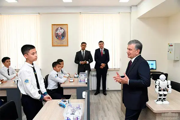 Shavkat Mirziyoyev pays visit to Mirzo Ulugbek Specialized State Secondary School in Tashkent.