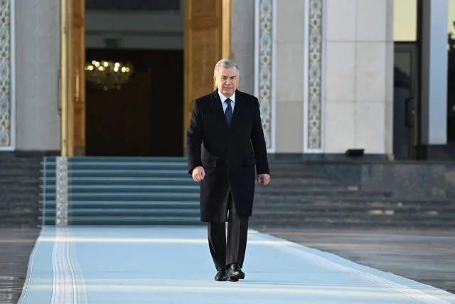 O‘zbekiston Respublikasi Prezidenti Birlashgan Arab Amirliklariga jo‘nab ketdi