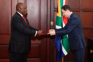 O‘zbekistonning birinchi elchisi Janubiy Afrika Respublikasida faoliyatini boshladi