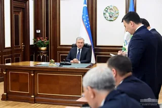 Қорақалпоғистон Республикасини иқтисодий ривожлантириш ва иш ўринларини кўпайтириш чоралари муҳокама қилинди