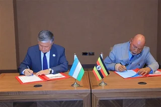 Узбекистан и Уганда установили дипломатические отношения