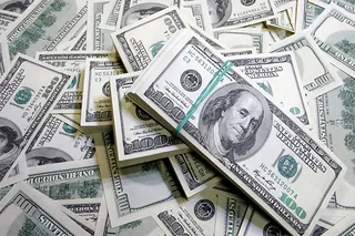 The exchange rate of US dollar in Uzbekistan exceeds 9,000 soums
