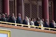 Президент Узбекистана принял участие в торжественном военном параде в Пекине