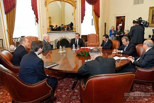 Shavkat Mirziyoyev meets with a group of US senators