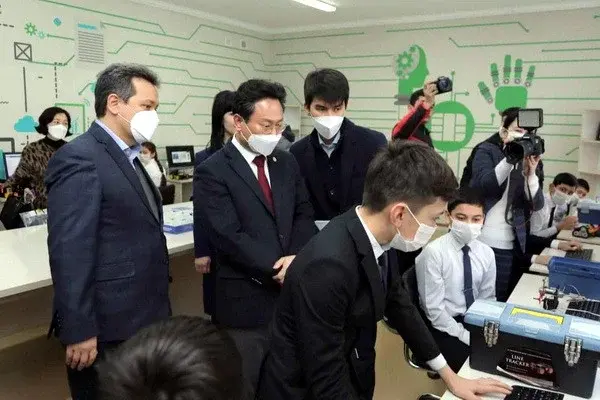 При подготовке IT-кадров необходимо широко применять современные педагогические методики и информационно-коммуникационные технологии