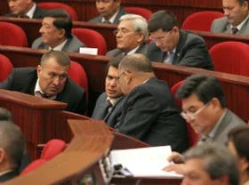 Парламентда вояга етмаганлар ҳуқуқларинини муҳофазаси муҳокама этилди