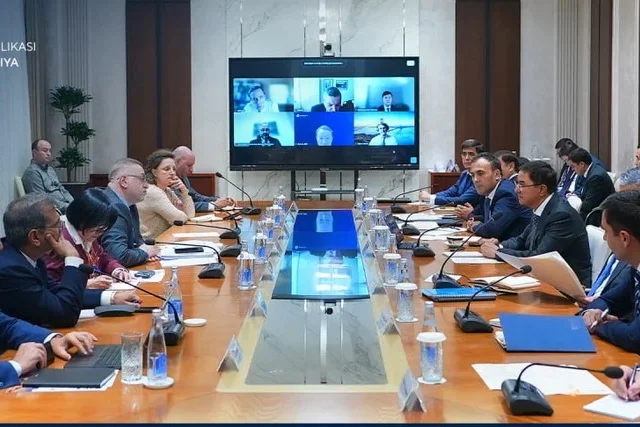 Узбекистан обсудил рост экономики с МВФ и ВБ