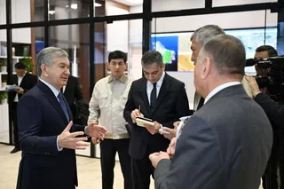 Prezidentimiz Olmaliq kon-metallurgiya kombinatining Raqamlashtirilgan boshqaruv markazida boʻldi