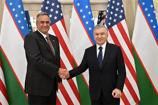 O‘zbekiston Prezidenti "Air Products" bilan strategik sheriklikni rivojlantirish rejalarini muhokama qildi