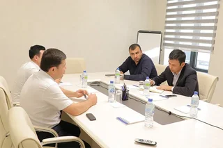 Uzelttehsanoat and Novey Tech discuss new mobile and smartphone production project