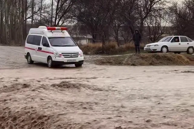 Сотрудник МЧС спас тонувшего ребёнка в Кашкадарье