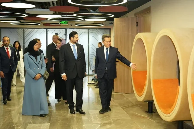 Omani Delegation Led by Minister of Commerce, Industry and Investment Promotion Visits IT Park Uzbekistan