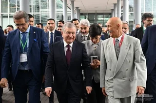 Ўзбекистон Президенти “ITMA 2023” тўқимачилик машинасозлиги кўргазмасига ташриф буюрди