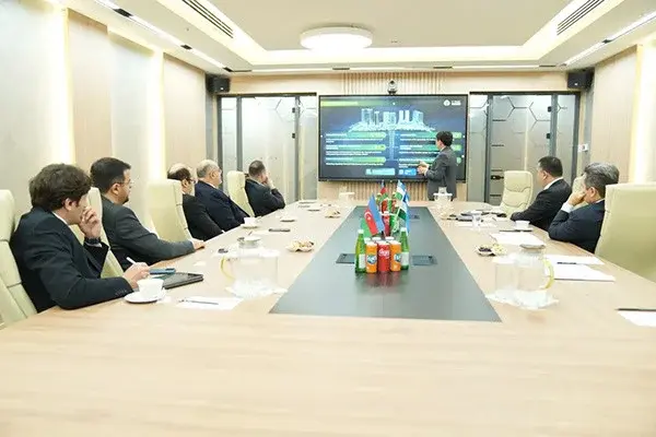 Министр цифровых технологий провел переговоры с компанией PASHA