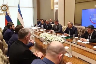 Делегация Чечни во главе Рамзана Кадырова прибыла в Узбекистан