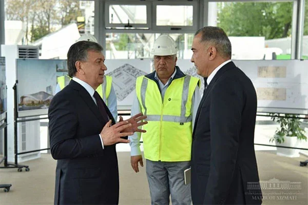 Президент ознакомился с проектами, реализуемыми в Tashkent City