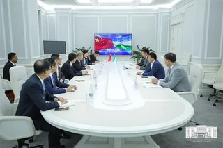 Mayor of Tashkent holds a meeting with a delegation from CSCEC