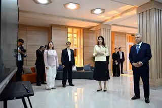 Мирзиёев ознакомился с работой медакадемии Каракалпакстана
