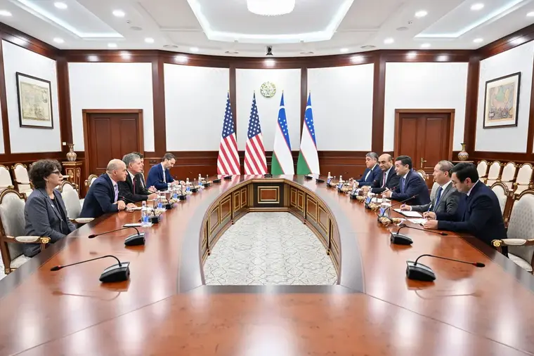 Бахтиёр Саидов встретился с сенатором США Стивом Дэйнсом