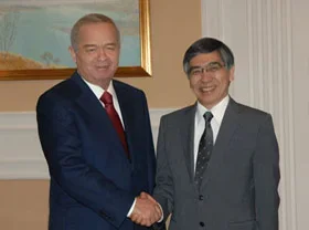 Президент Узбекистана провел переговоры с главой АБР