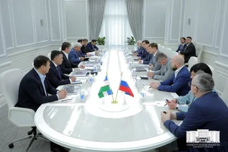Toshkent hokimi va Sankt-Peterburg vitse-gubernatori Peterburg mahallasini tashkil etish masalasini muhokama qilishdi