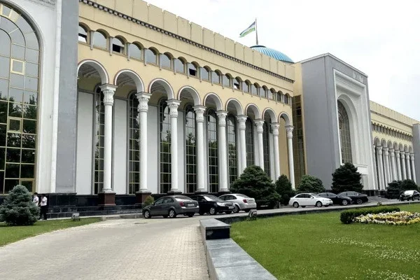 Заместитель министра иностранных дел встретился с Послом Бангладеш