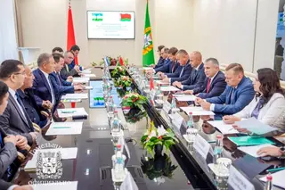 Gomel and Navoi Regions Discuss Joint Projects and Industrial Trade