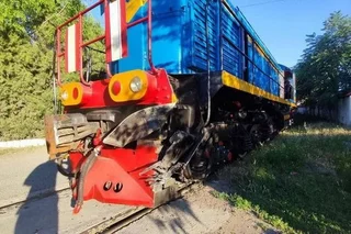 В Ташкенте тепловоз столкнулся с автобусом