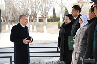 Президент Узбекистана посетил Ханабад