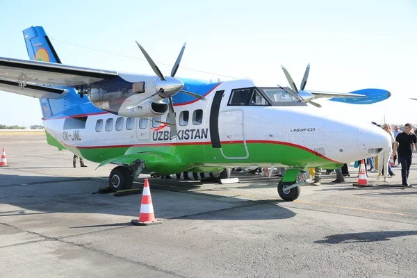 Uzbekistan Airways receives new aircraft LET L-410