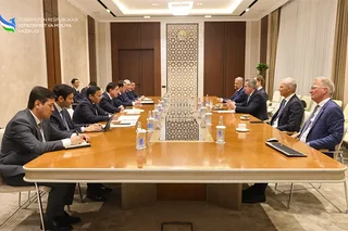 Raiffeisen Bank discusses cooperation with Uzbekistan
