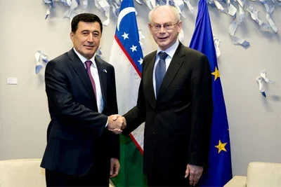 Uzbek envoy hands over credentials to EC President