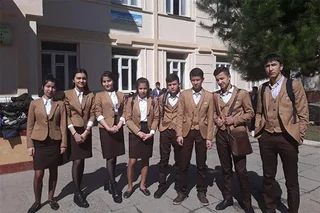 Schools in Uzbekistan start testing new school uniforms