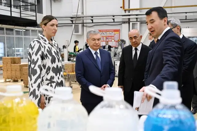 President Mirziyoyev Reviews BCG Group OZ Operations in Chirchik