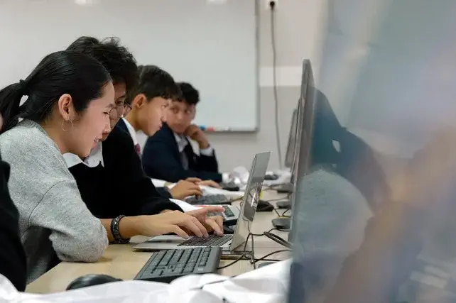 Yandex Uzbekistan запускает бесплатный курс по программированию с прямым доступом в Школу программирования