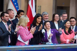 Саида Мирзиёева назвала IPO УзНИФ историческим шагом