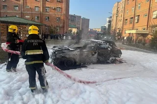 Toshkentda avtomashina yonib ketdi